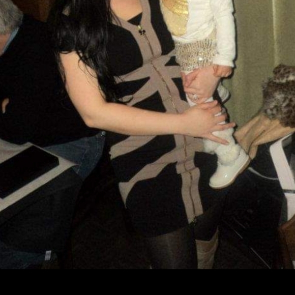 Dress - Picture 5 of 8